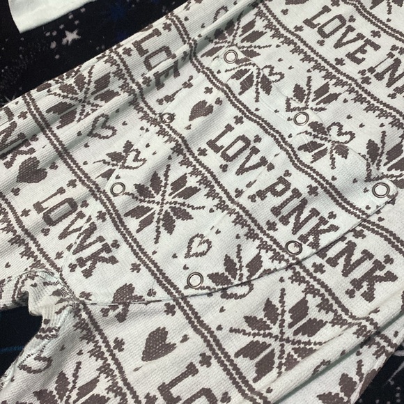 Mint VS PINK Onsie - Picture 2 of 4